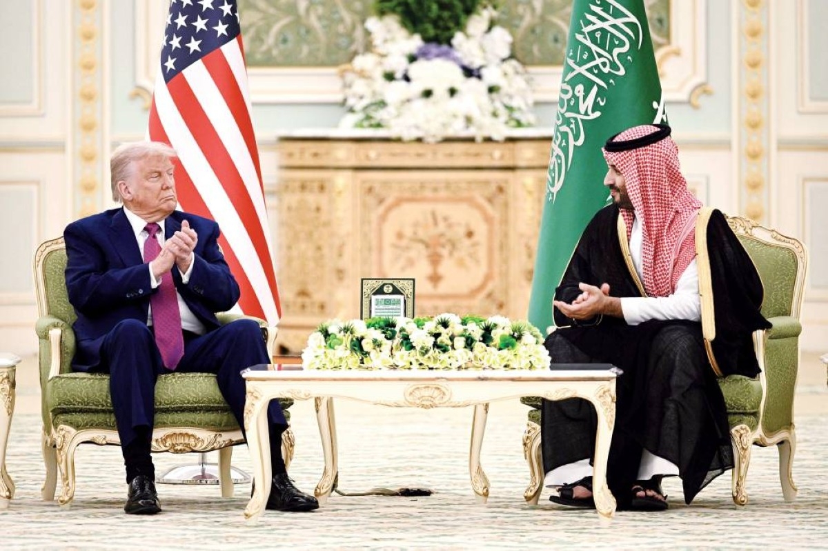 ترامب يعلن من الرياض ولادة «العصر الذهبي» للمنطقة