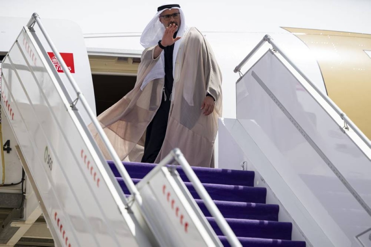 ولي عهد أبوظبي يغادر الرياض بعد مشاركته في القمة الخليجية