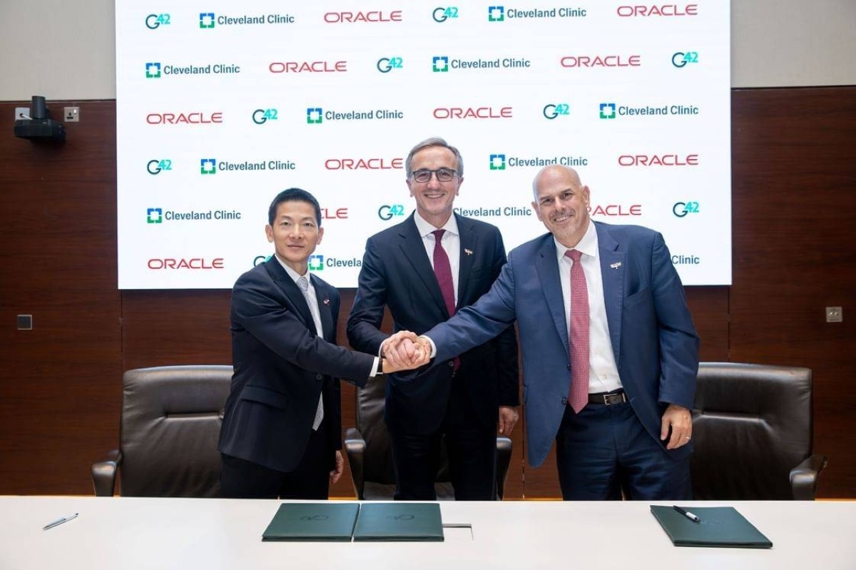 تعاون بين "جي 42" و "Oracle" و"كليفلاند" لإطلاق منصة رعاية صحية مدعومة بالذكاء الاصطناعي