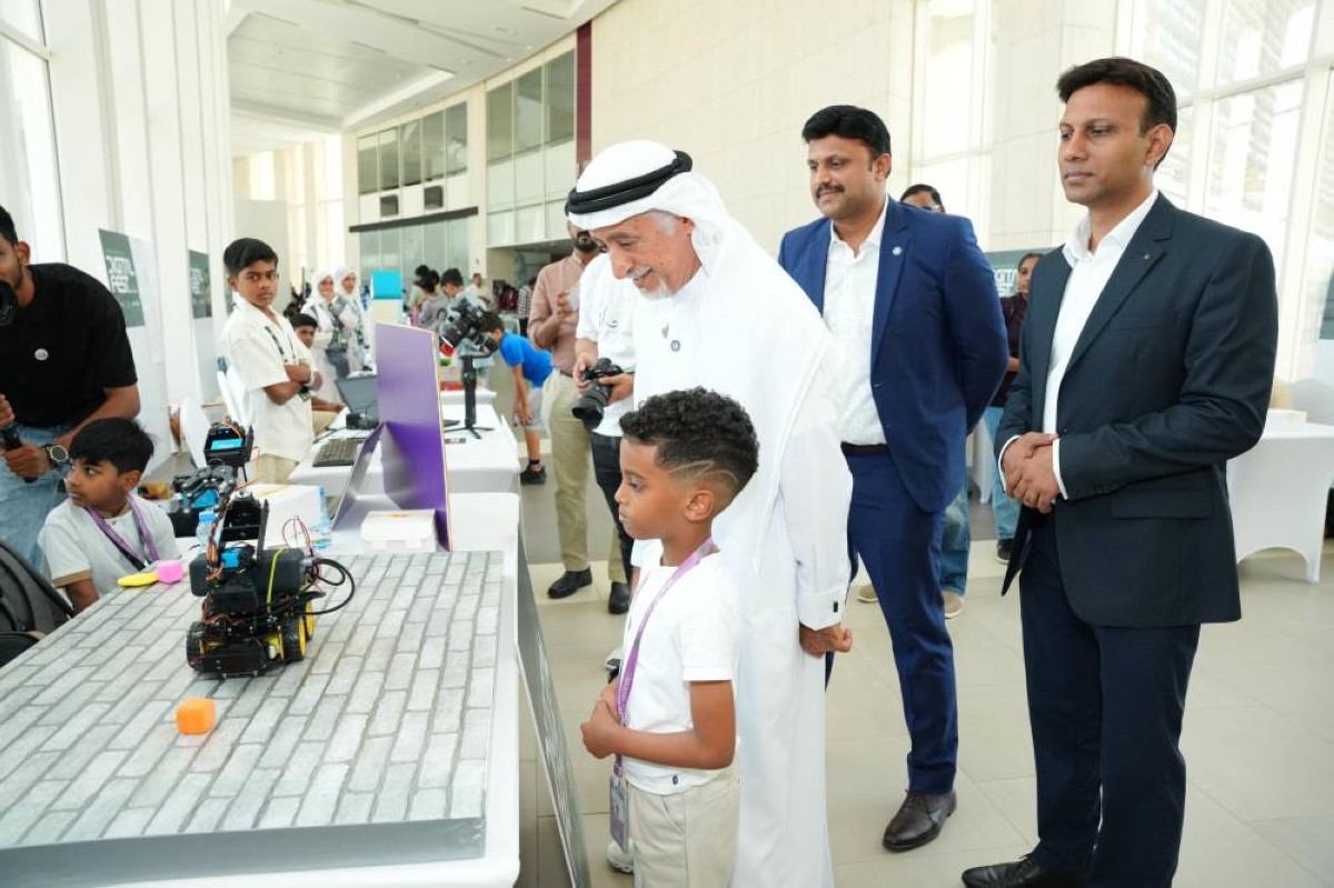 330 طالباً دولياً يستعرضون ابتكاراتهم التقنية بجامعة دبي