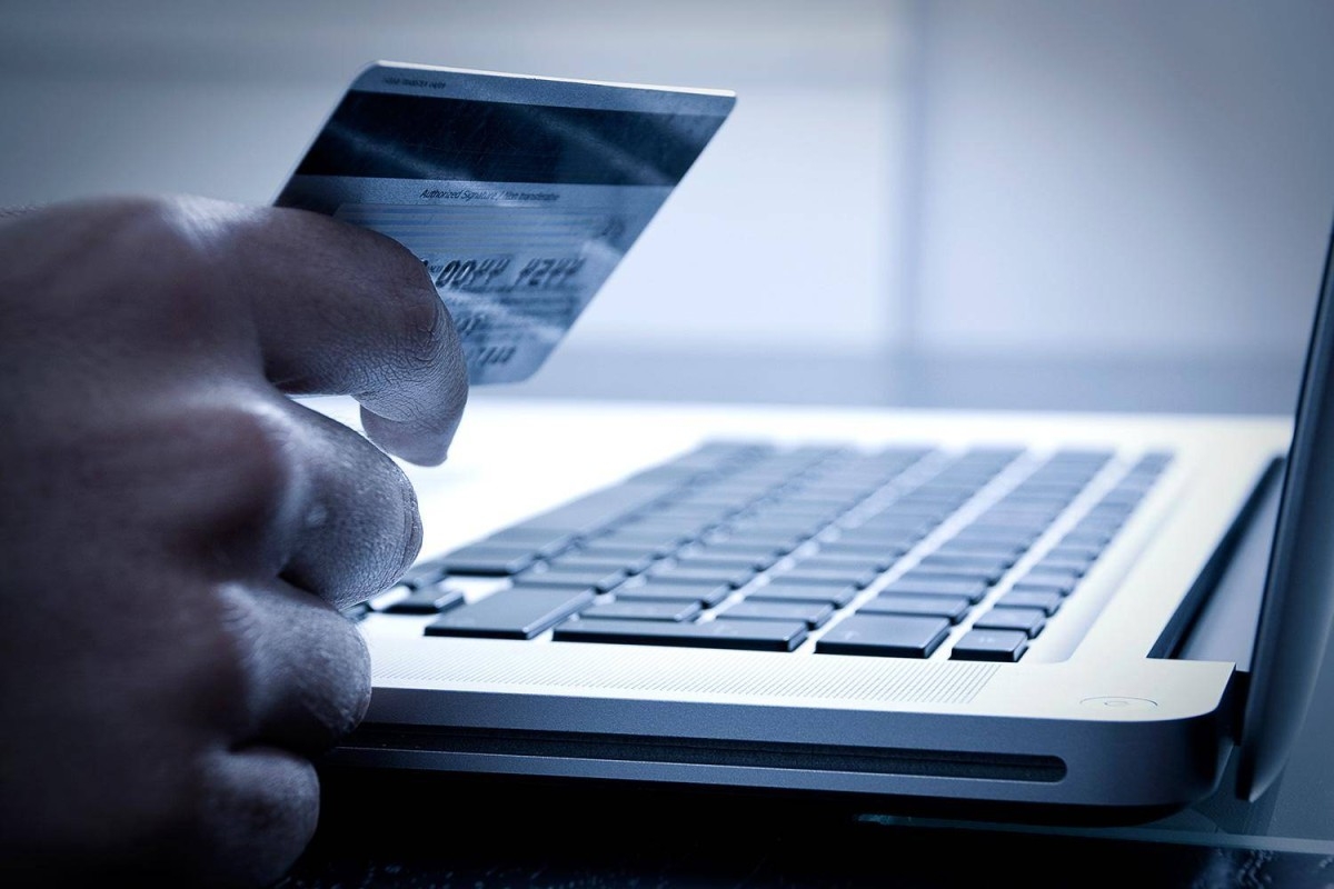 70 % من مستهلكي الإمارات يستخدمون الذكاء الاصطناعي في التسوق