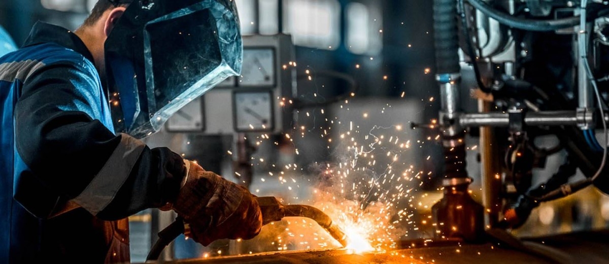 الإمارات.. 149.4 مليار درهم حجم مساهمة قطاع الصناعات التحويلية في الناتج المحلي