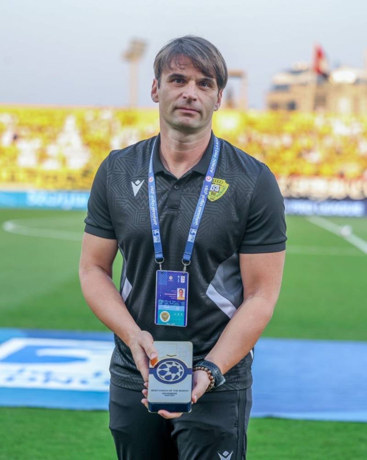 الشعفار يعلن نهاية ارتباط الوصل بمدربه ميلوش