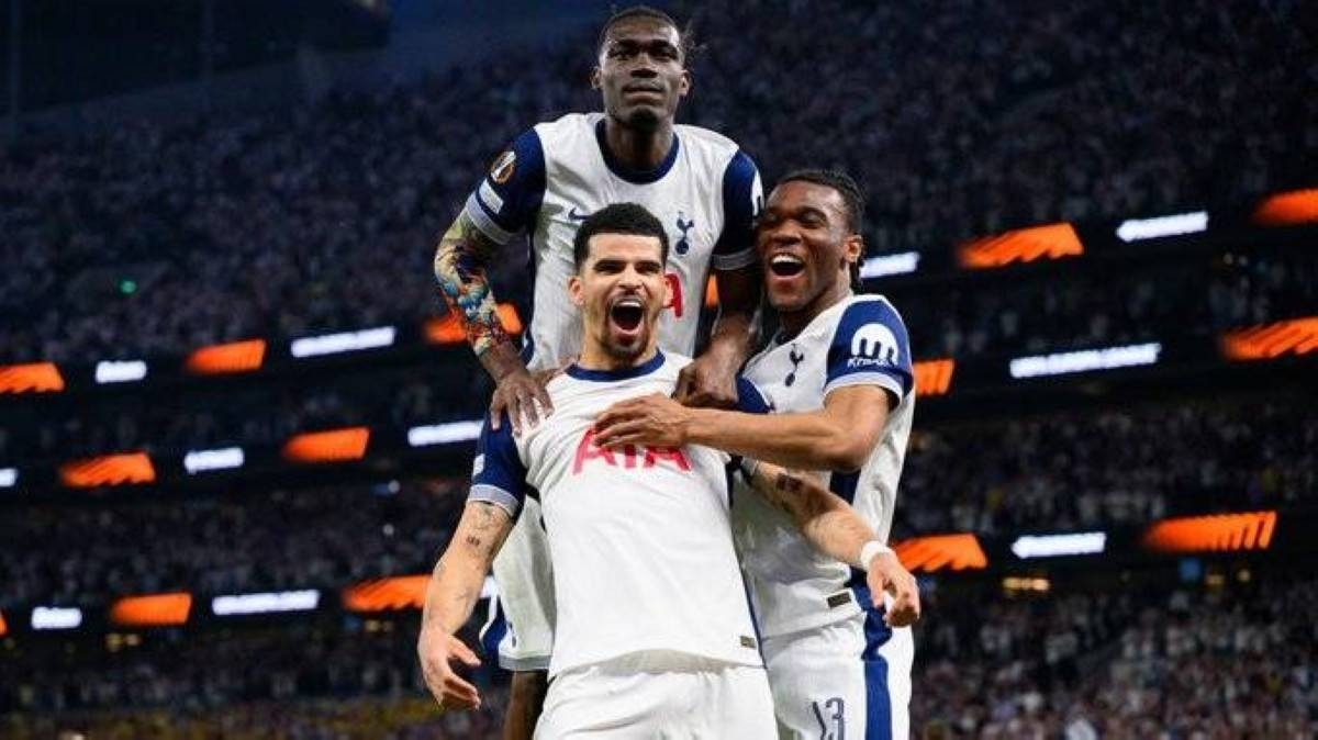 توتنهام ويونايتد في نهائي «يوروبا ليغ» الليلة