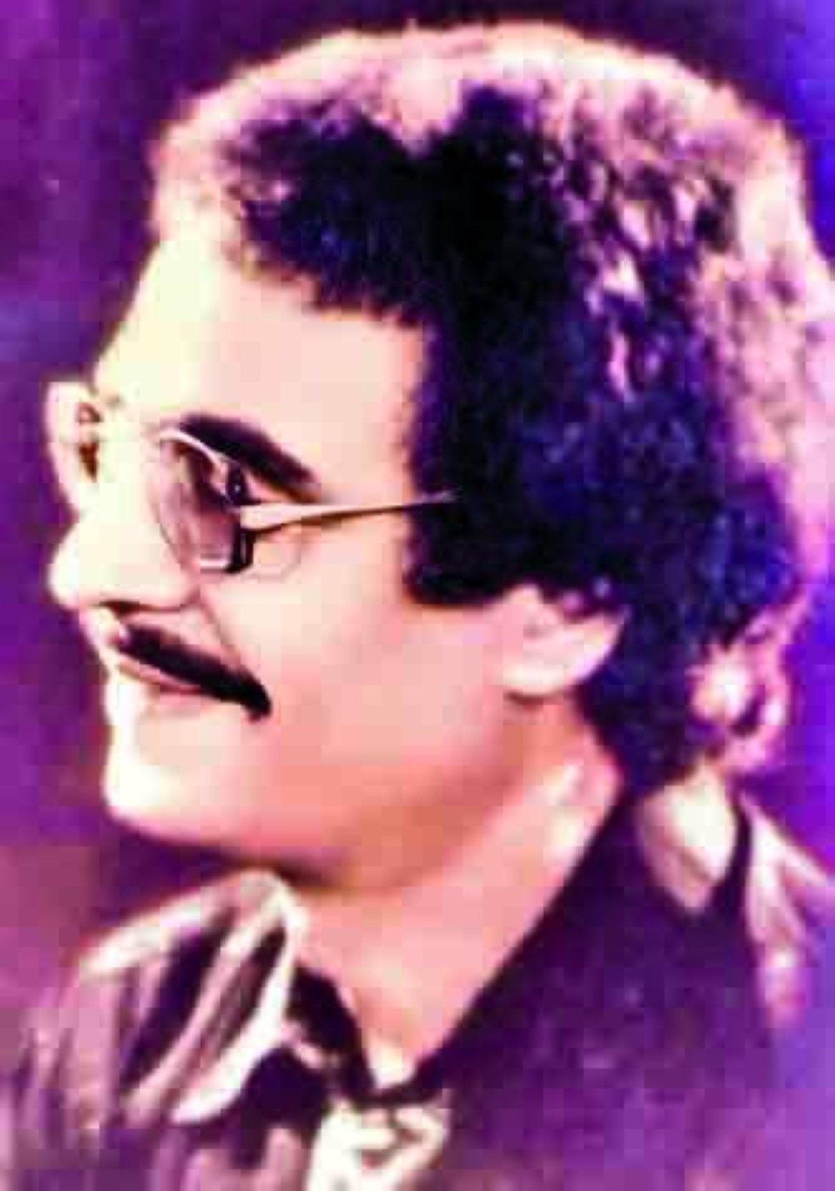 شاعر شتم عبدالوهاب وعبدالحليم