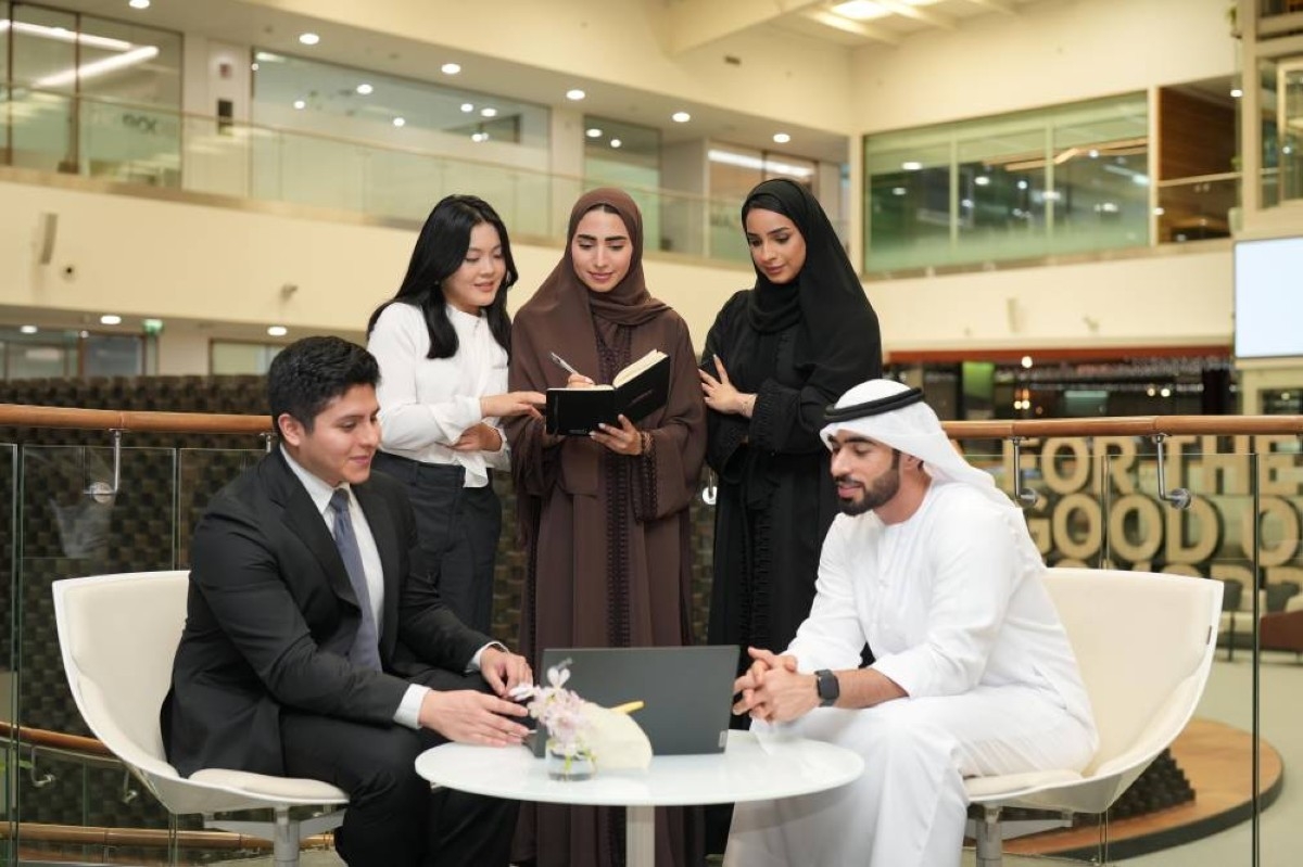 «دبي القابضة» تُطلق برنامج «الإعداد المهني المبكر»