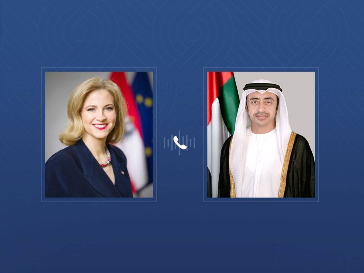 عبدالله بن زايد ووزيرة خارجية النمسا يبحثان هاتفياً تعزيز العلاقات الاستراتيجية بين البلدين