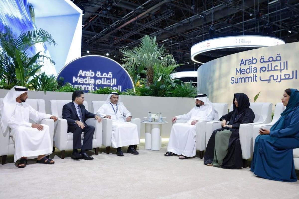أحمد بن محمد يلتقي وزراء الإعلام العرب المشاركين في أعمال قمة الإعلام العربي 2025