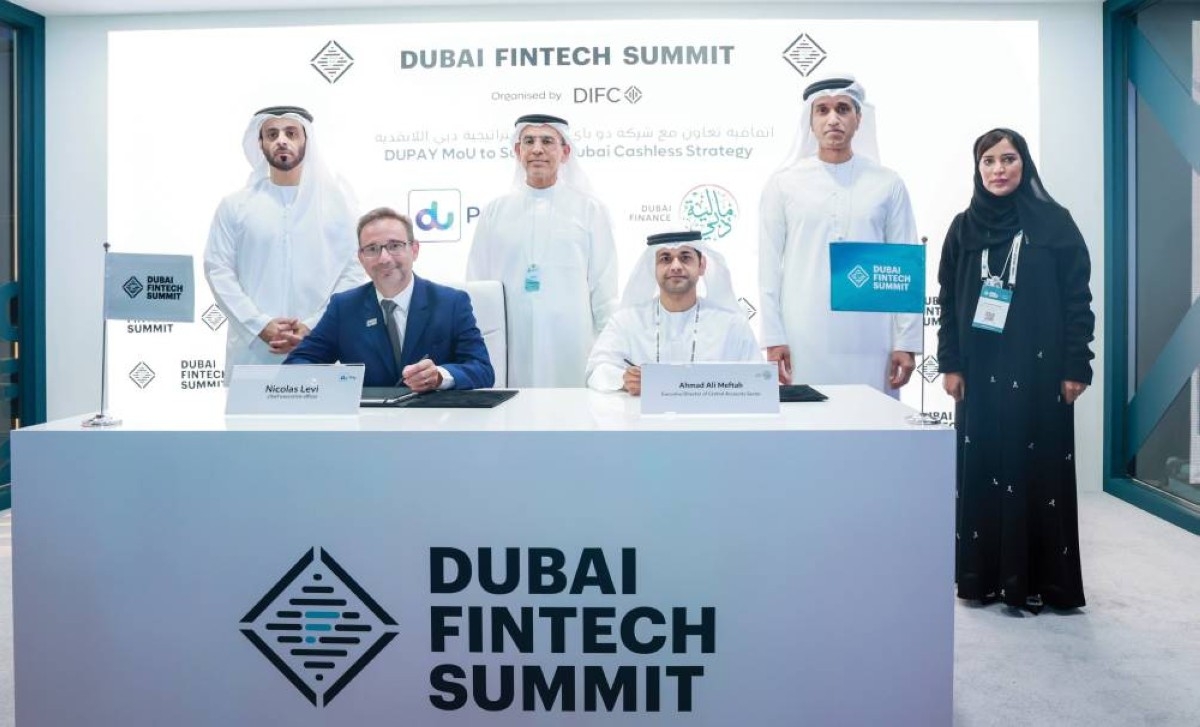 مذكرة تفاهم بين «مالية دبي» و«du Pay»