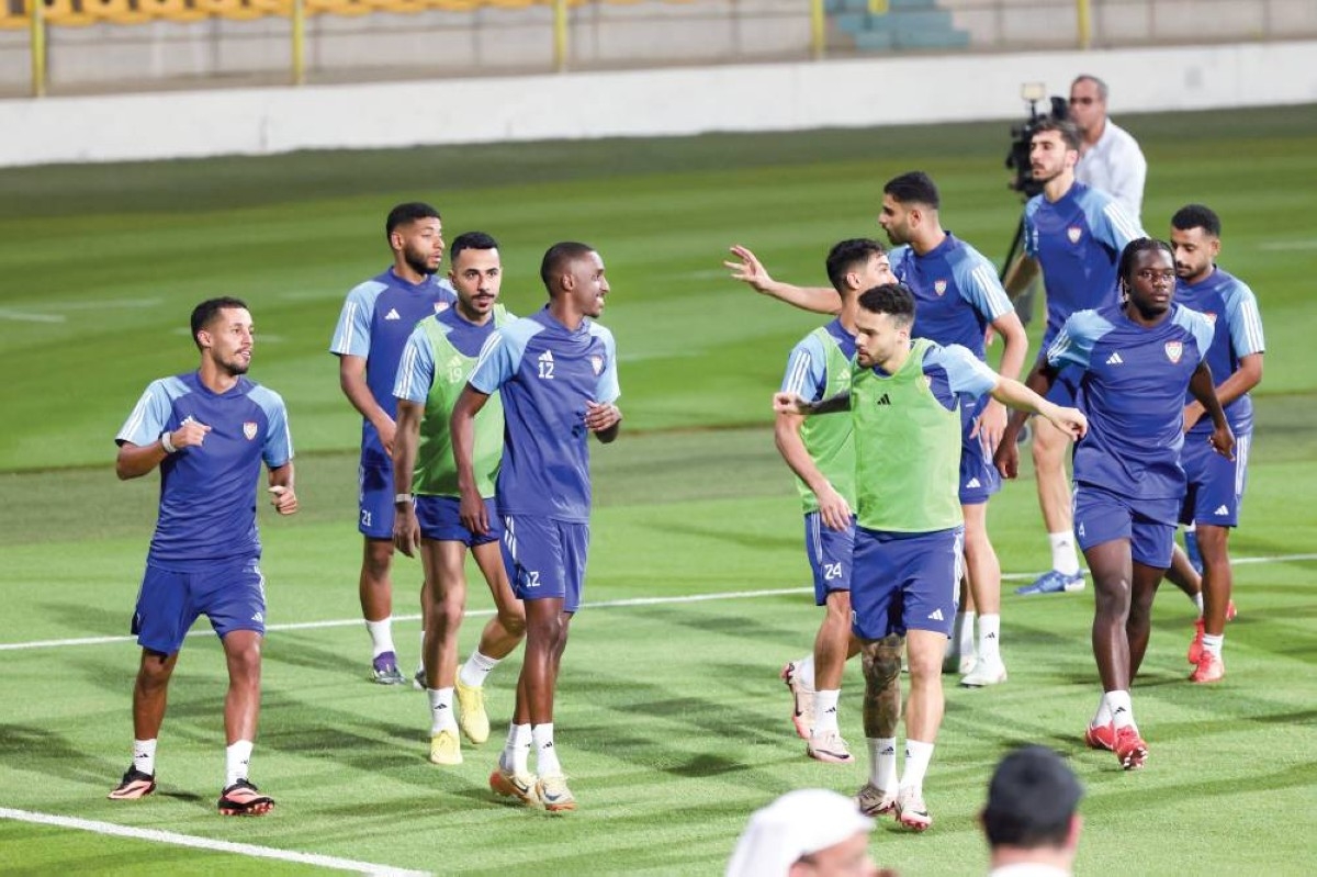 نجوم «الأبيض» للجمهور: انتظروا «هدية العيد»