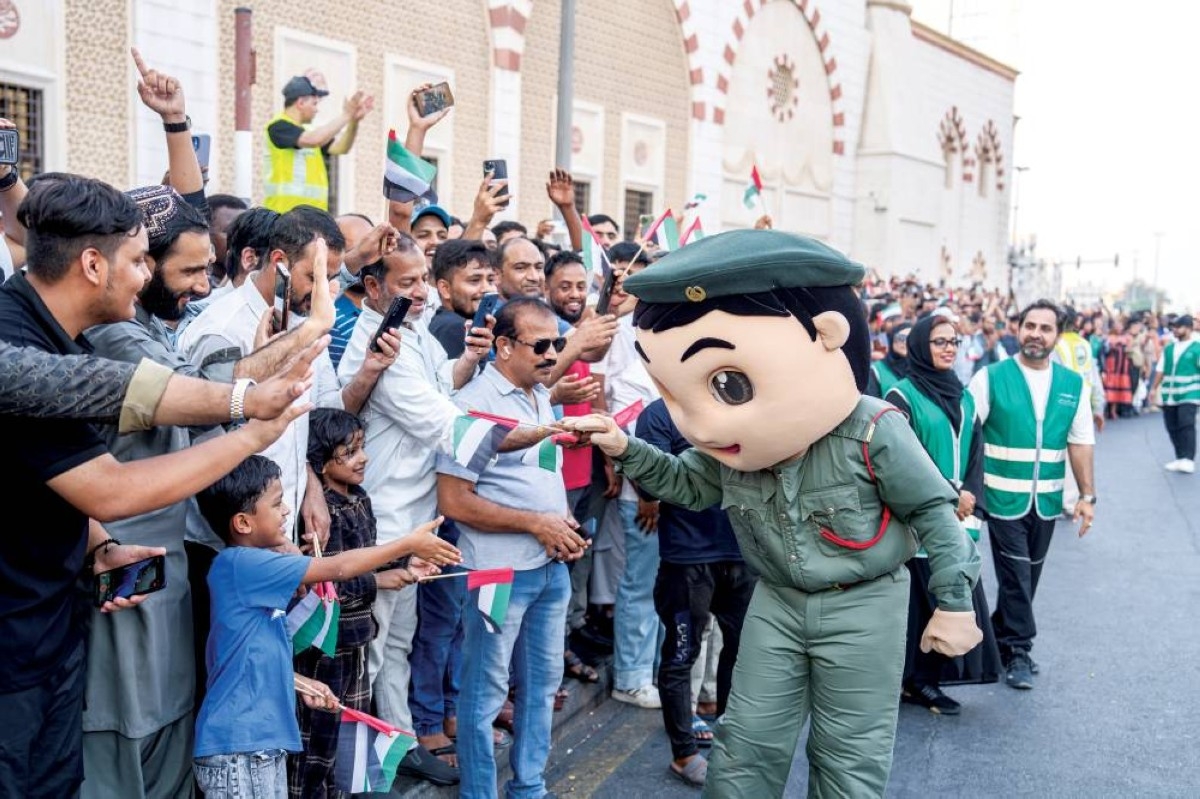 مسيرة حاشدة احتفاءً بالذكرى الـ 69 لتأسيس شرطة دبي
