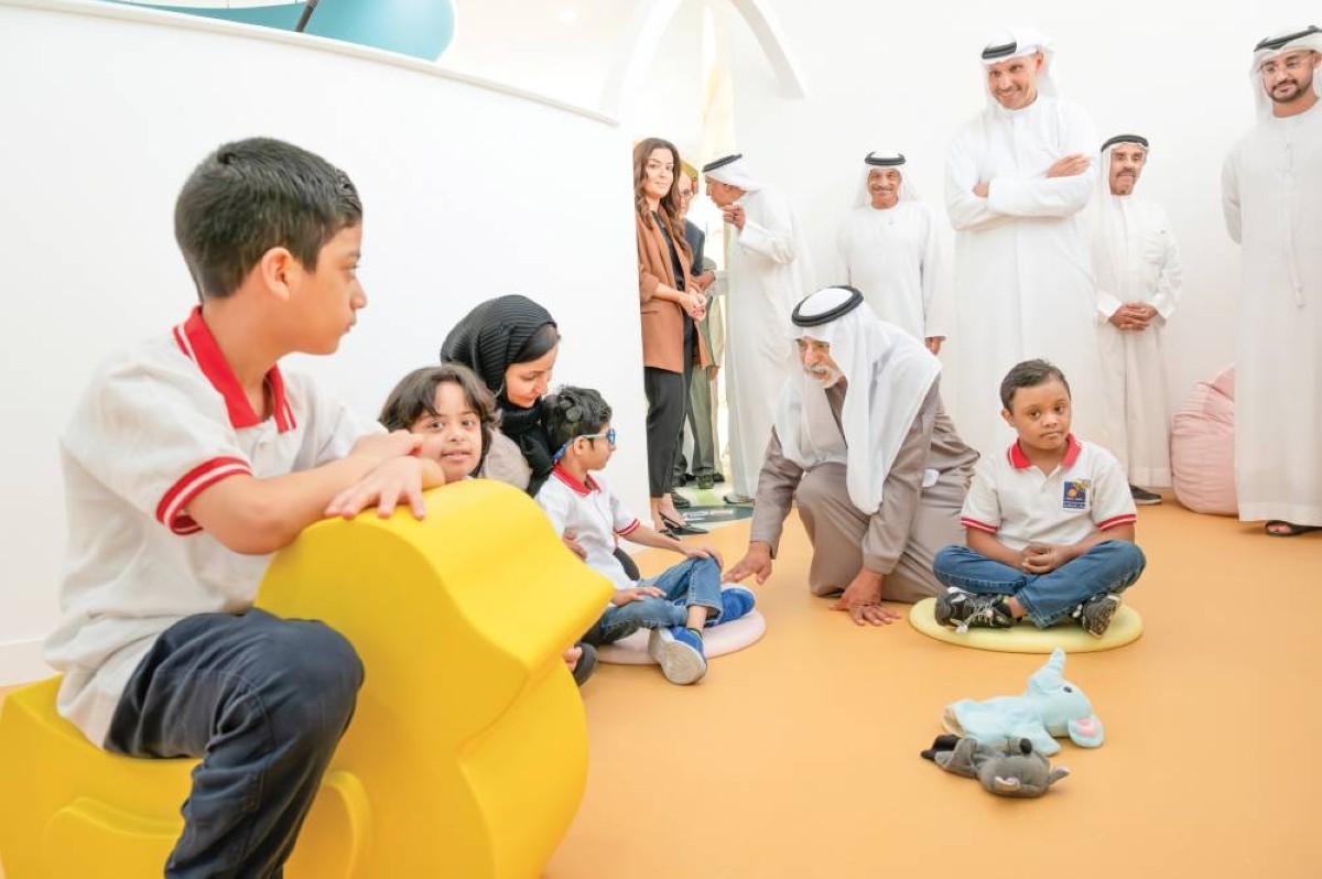 نهيان بن مبارك يفتتح «المكتبة الشاملة» بمركز المستقبل للتأهيل في أبوظبي