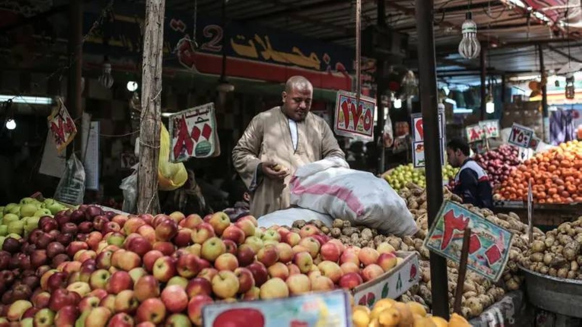 استطلاع: توقعات بارتفاع التضخم في مصر إلى 14.9 % خلال مايو