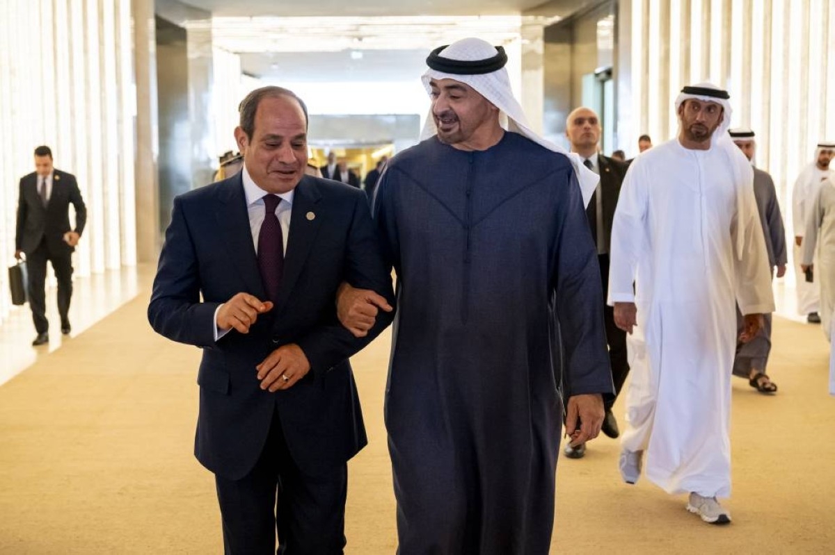 رئيس الدولة والرئيس المصري يبحثان العلاقات الأخوية والتطورات الإقليمية