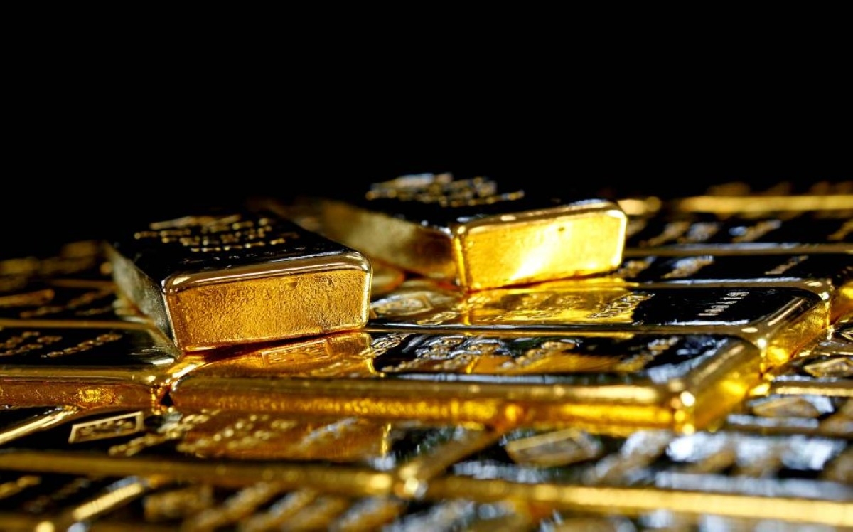 الذهب يرتفع مستفيداً من بيانات أمريكية ضعيفة