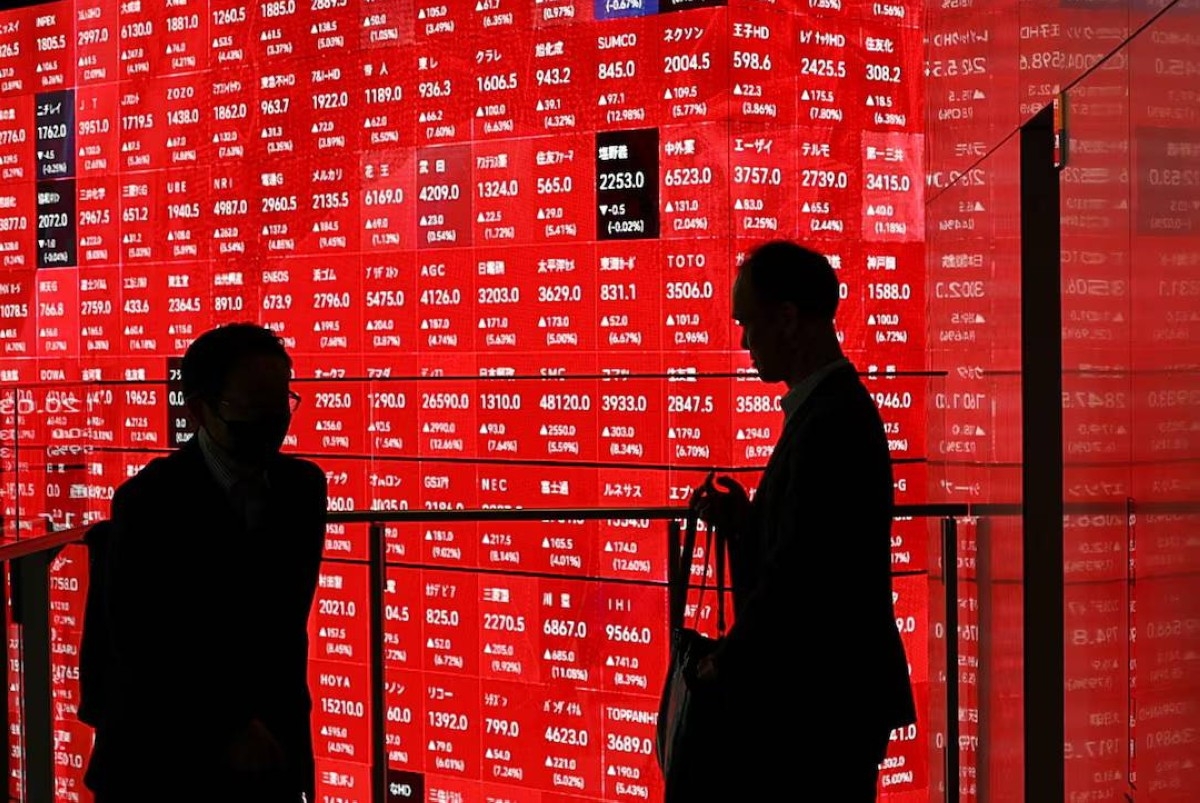 نيكاي يرتفع مع تراجع الين وانحسار المخاوف إزاء التوتر التجاري