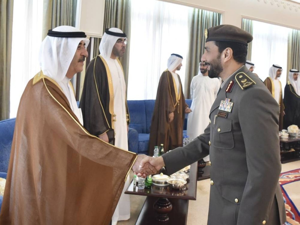 حكام الإمارات يستقبلون الشيوخ والمسؤولين والمهنئين بالعيد