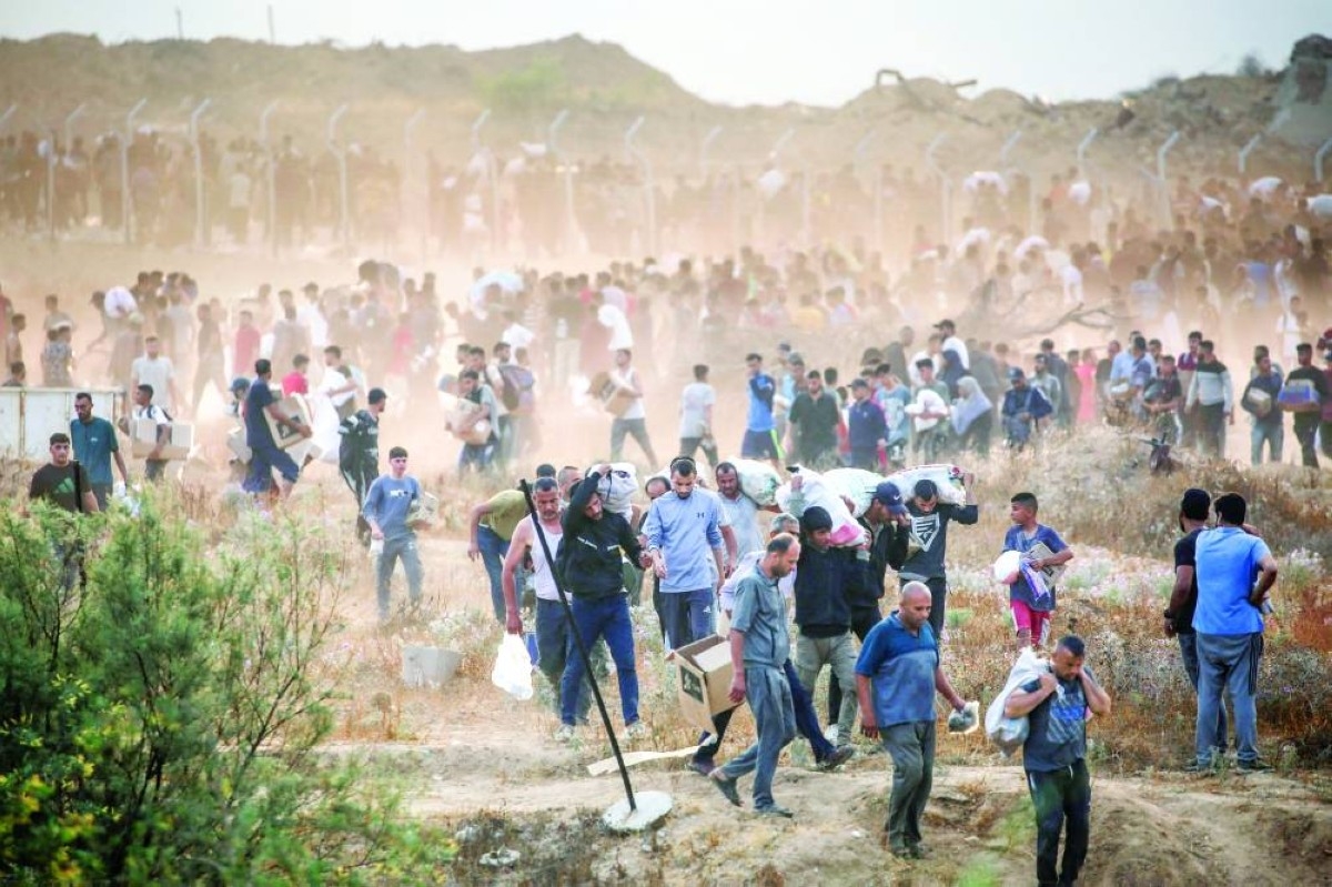غزة.. الجوعى تحت النار و«مادلين» ممنوعة من الوصول