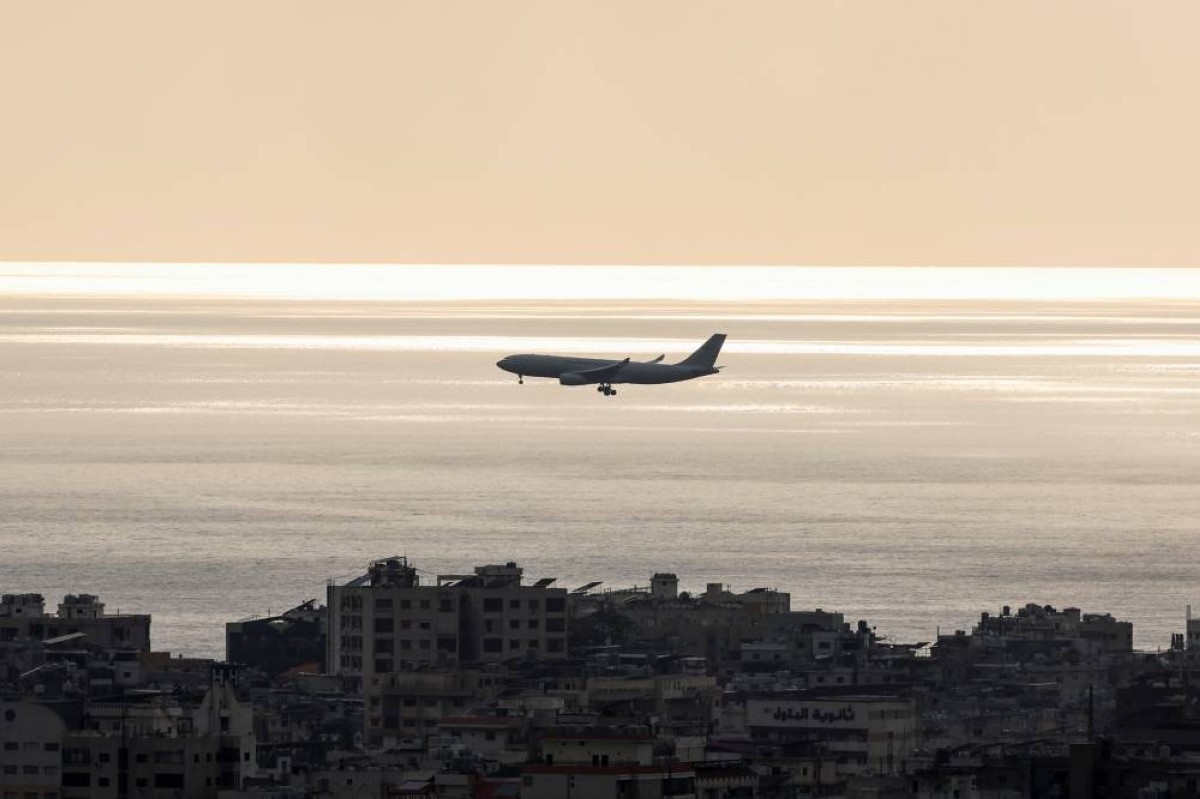 طيران الشرق الأوسط اللبنانية تعلق الرحلات من وإلى بيروت