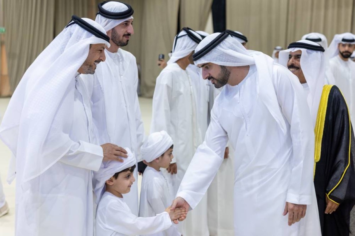 حمدان بن محمد يحضر أفراح النعيمي والقمزي والشامسي