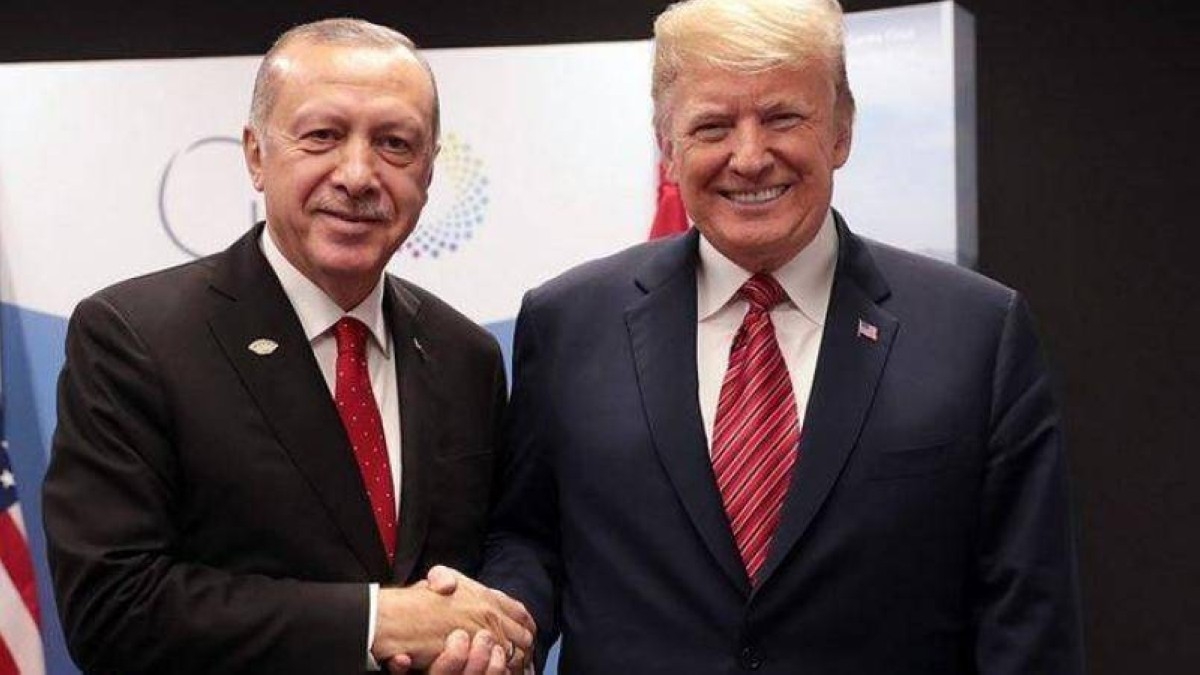 أردوغان يبلغ ترامب استعداد تركيا للتوسط في حل النزاع النووي الإيراني
