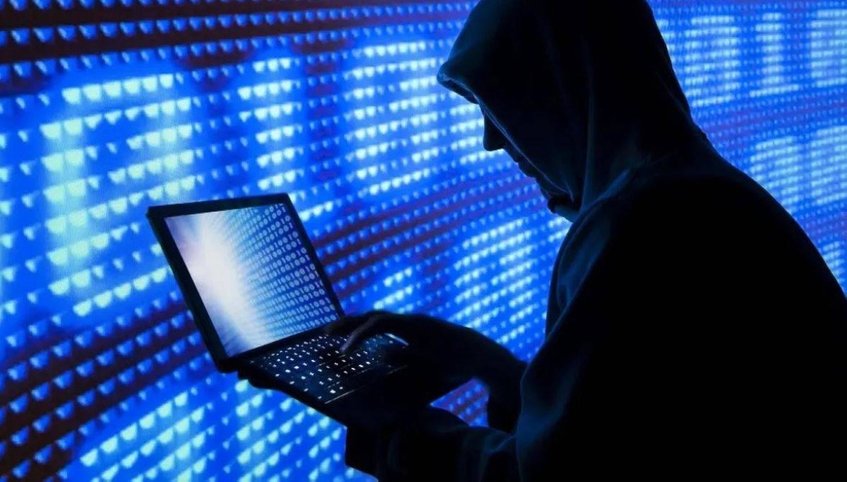هجوم الكتروني يشل أحد المصارف العامة الرئيسية في إيران