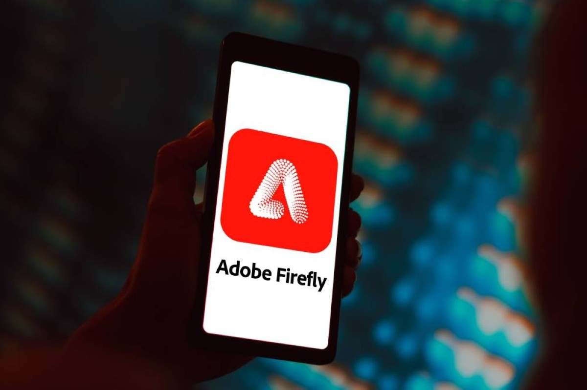 "أدوبي" تطلق تطبيق الذكاء الاصطناعي "Firefly" رسميا لأندرويد و "iOS"