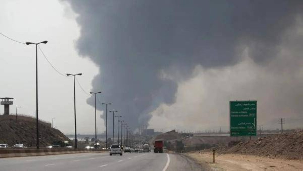 إسرائيل تشن ضربات في بندر عباس جنوب إيران