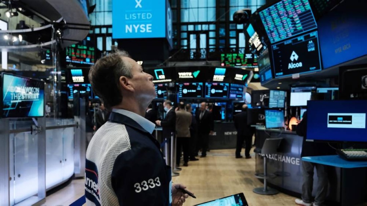 التقييم المتباين للمستثمرين حول انتهاء توترات المنطقة يضغط على الأسواق الأمريكية والأوروبية