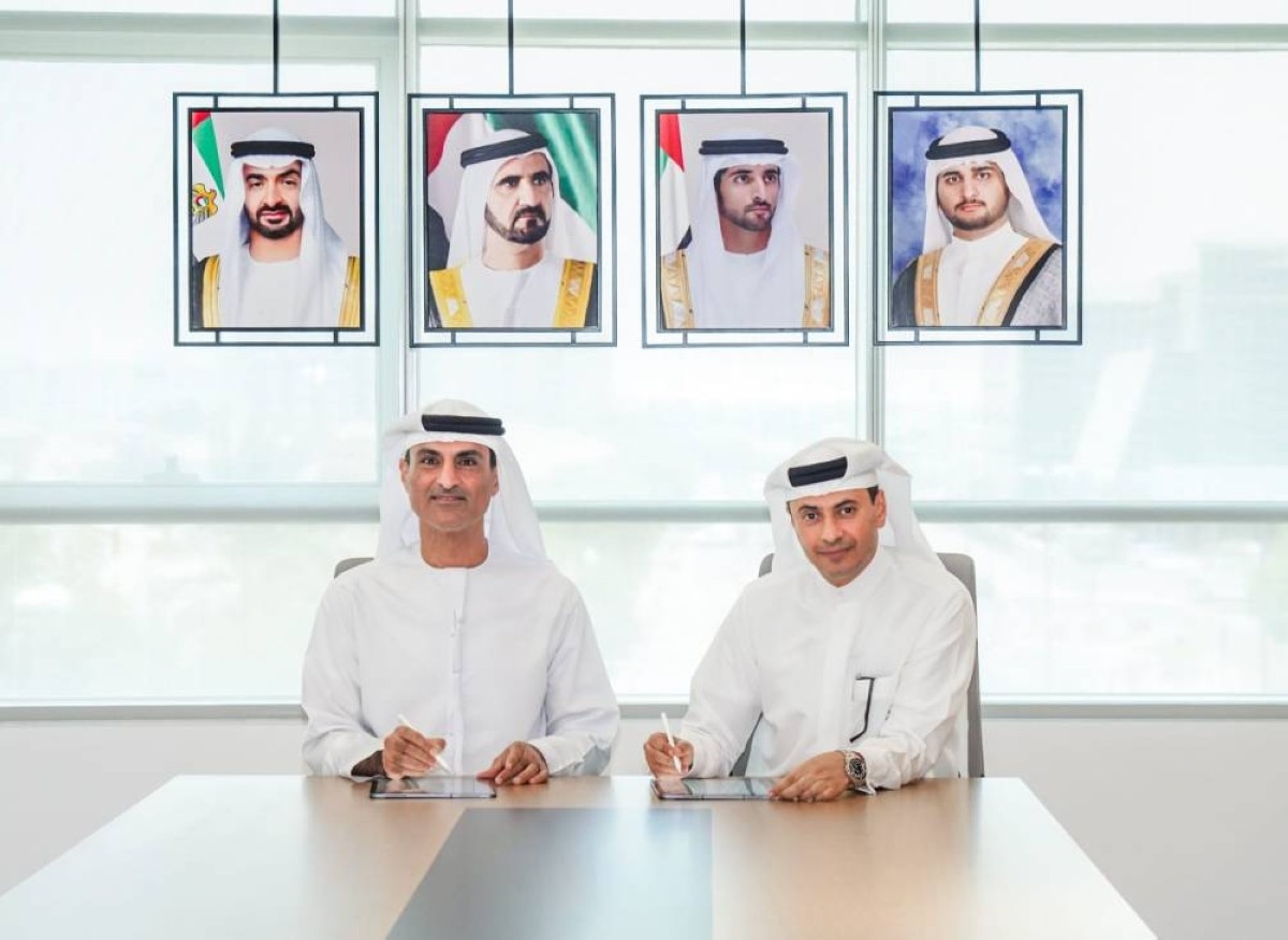 تعاون بين "طرق دبي" و"الأراضي والأملاك" في التنقل والخدمات اللوجستية