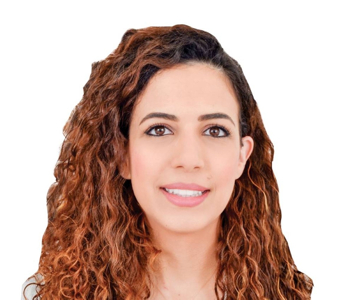 هوس التجميل الصيفي يهدد التوازن النفسي والجسدي للمراهقات