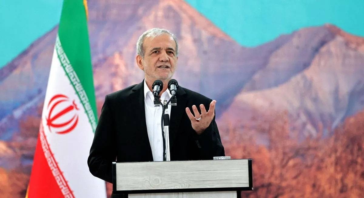 الرئيس الإيراني يتهم إسرائيل بمحاولة اغتياله