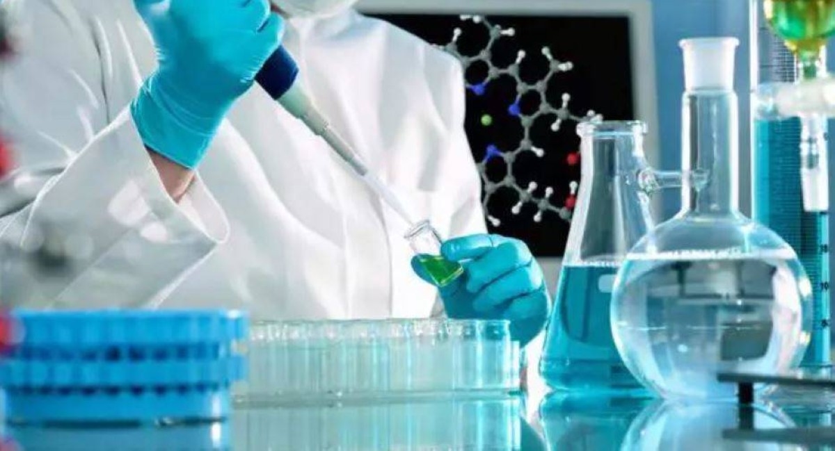 باحثون روس يطورون جهازاً لقياس تركيز الجزيئات البيولوجية الكبيرة
