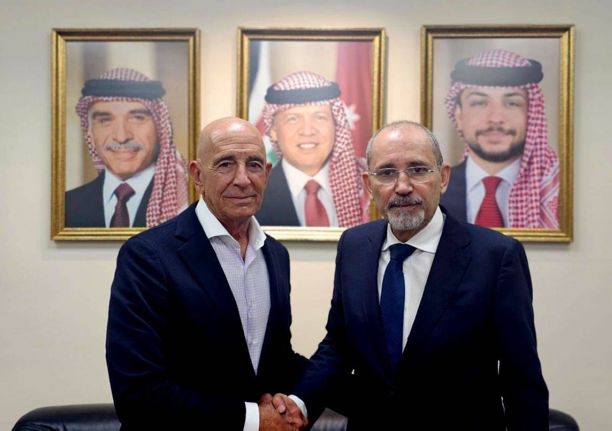 الصفدي يبحث مع المبعوث الأمريكي لسوريا تثبيت وقف إطلاق النار في السويداء