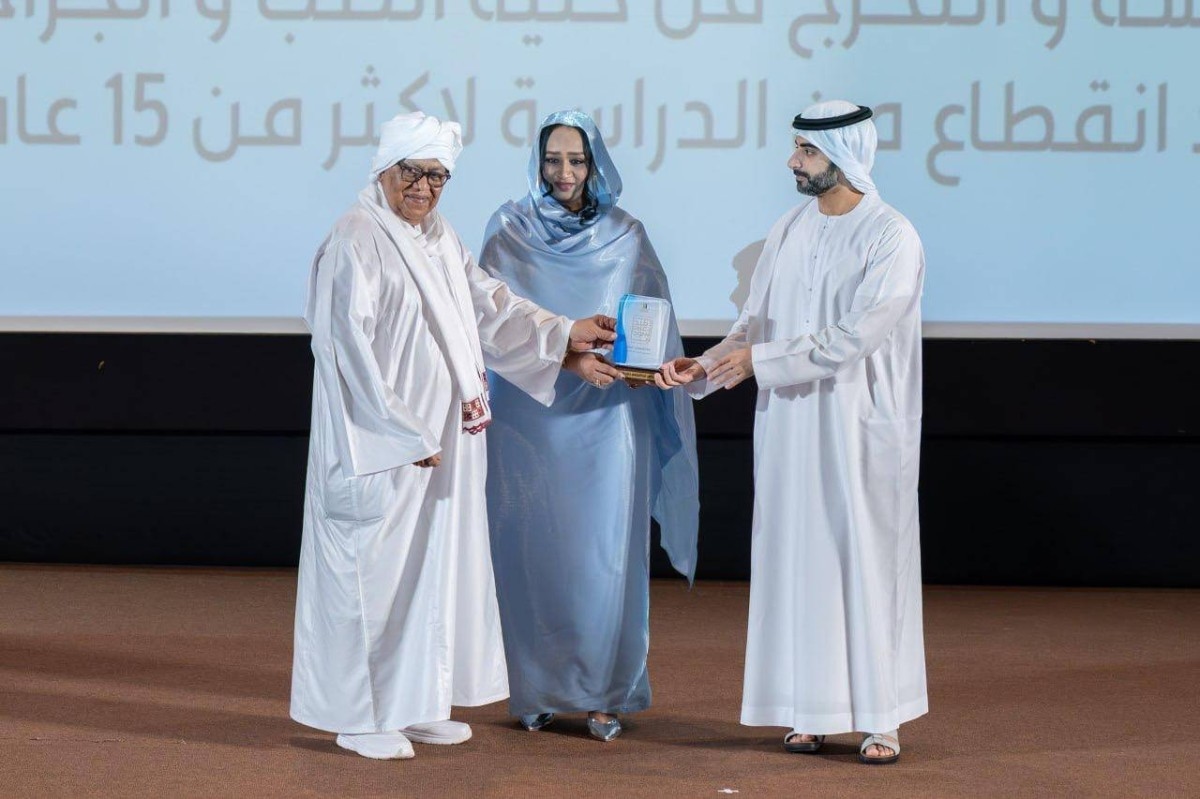 سالم بن عبدالرحمن يُكرم المبدعين والطلبة المتفوقين