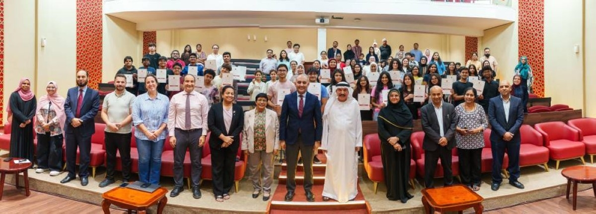 أتطمح لتصبح طبيباً؟ جامعة الخليج الطبية تتيح الفرصة لـ 100 طالب