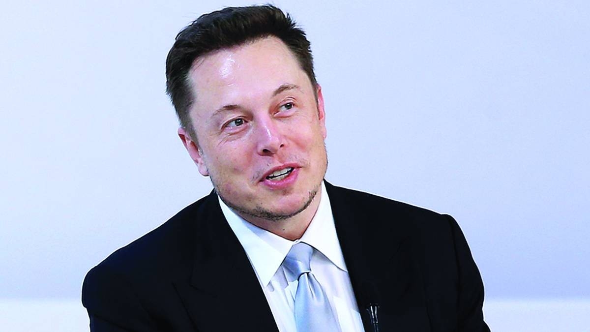 ماسك يطمئن المستثمرين مجدداً بوعود طموحة