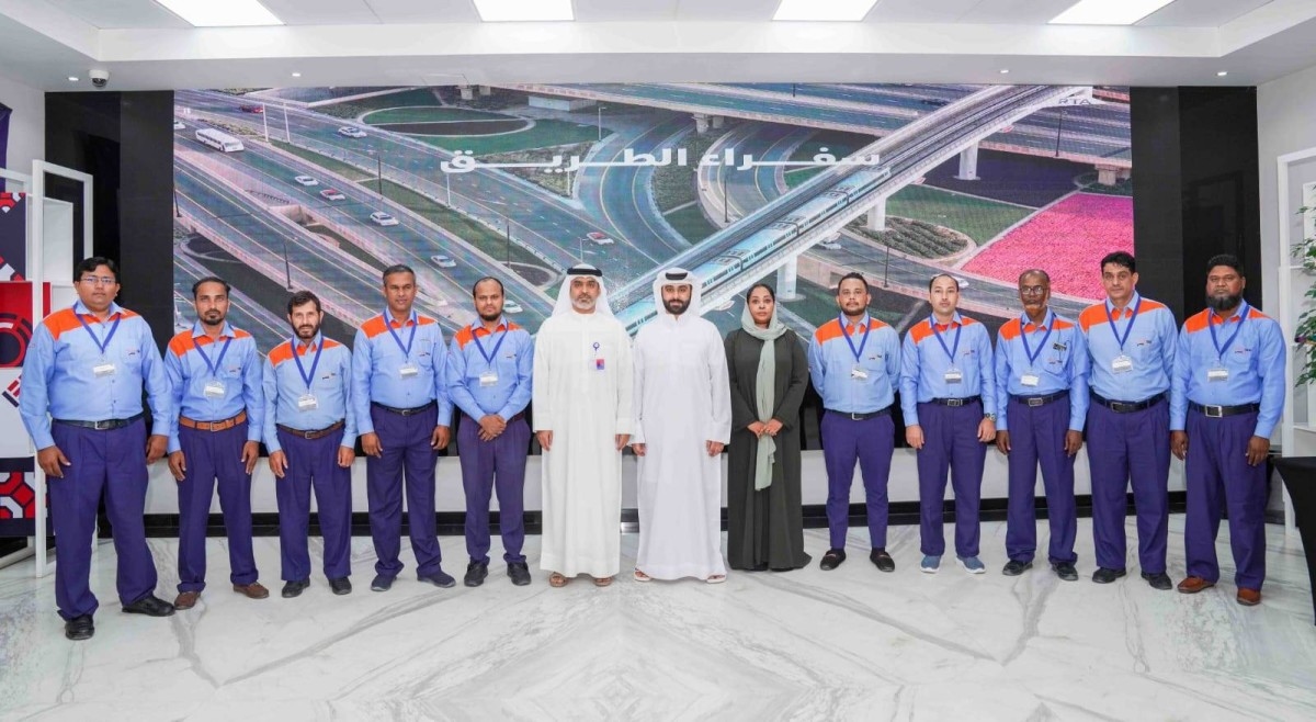 "طرق دبي" تكرم 2172 سائق أجرة ضمن "سفراء الطريق"