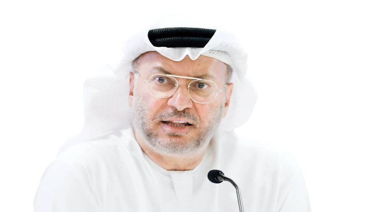 أنور قرقاش: جهود رئيس الدولة ساهمت في اتفاق السلام التاريخي بين أذربيجان وأرمينيا
