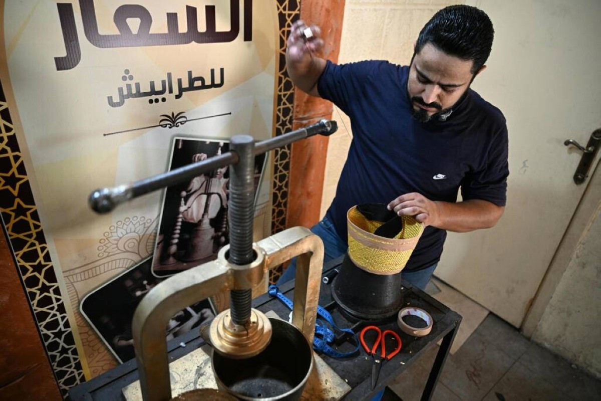 آخر صانع طرابيش في لبنان يكافح من أجل بقاء حرفة تقليدية