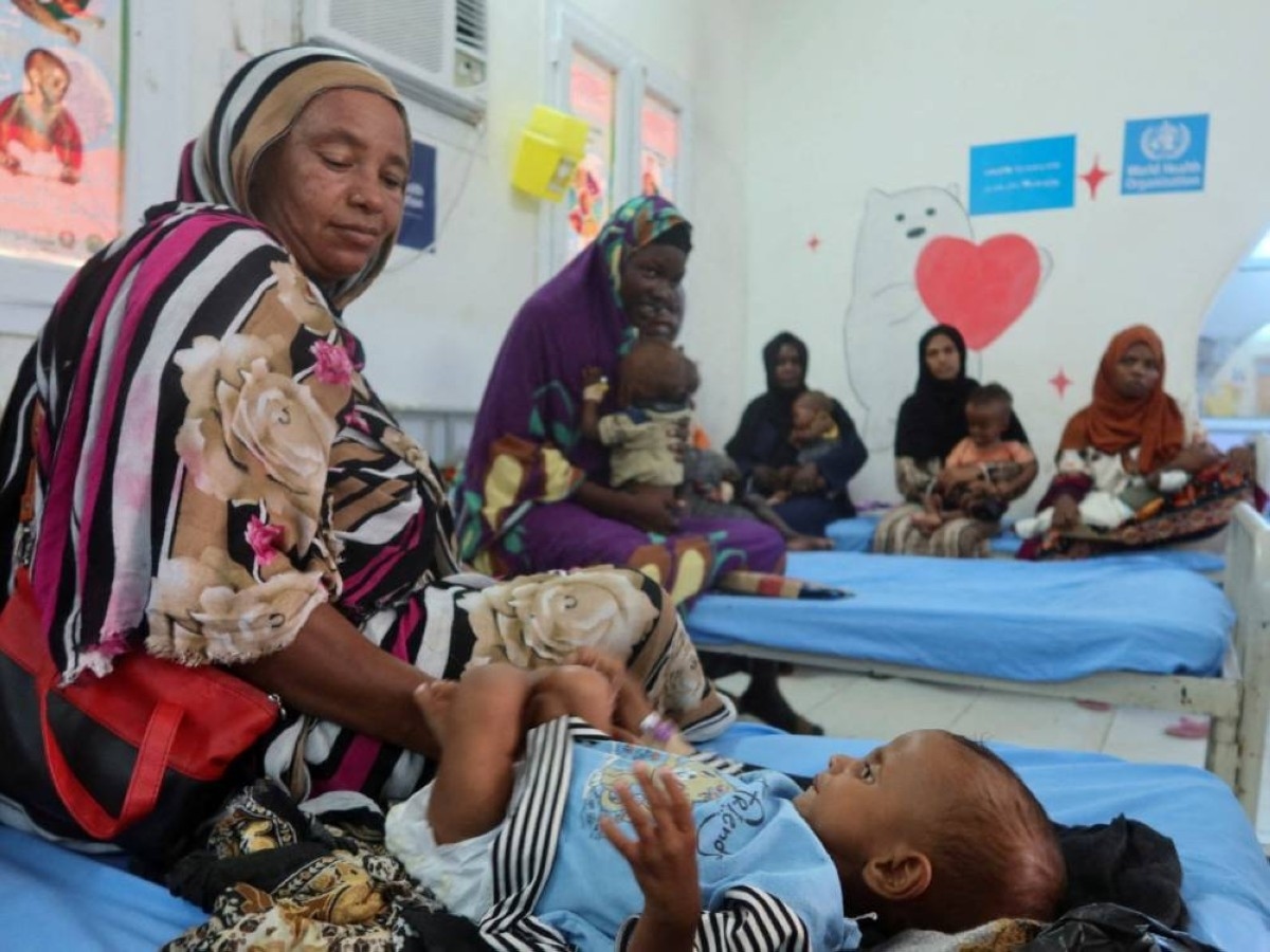 السودانيون يواجهون الكوليرا بالماء والليمون
