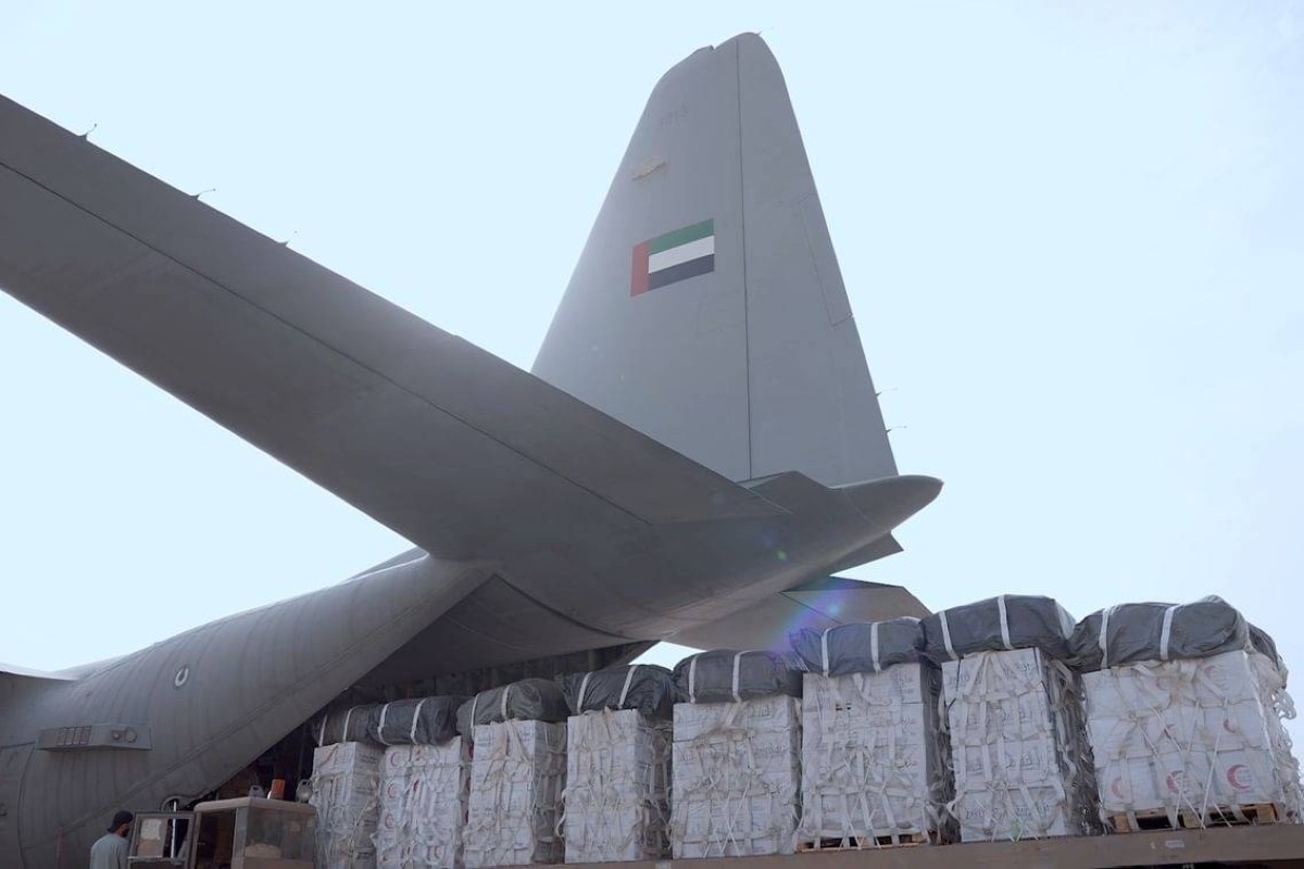 الإمارات تنفذ الإنزال الجوي الـ69 للمساعدات وتُدخل 500 طن من الغذاء إلى غزة