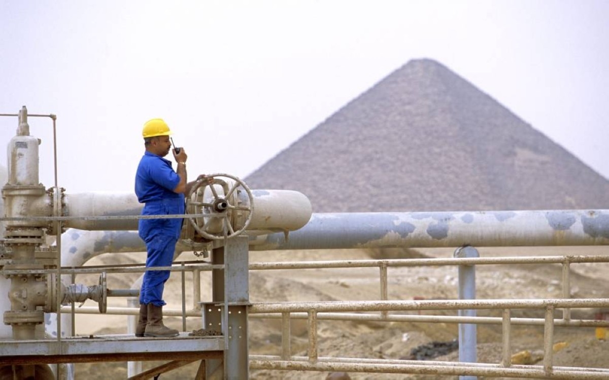 رئيس الوزراء المصري:  6.6 مليار قدم مكعبة يوميا إنتاج مصر من الغاز بحلول 2027