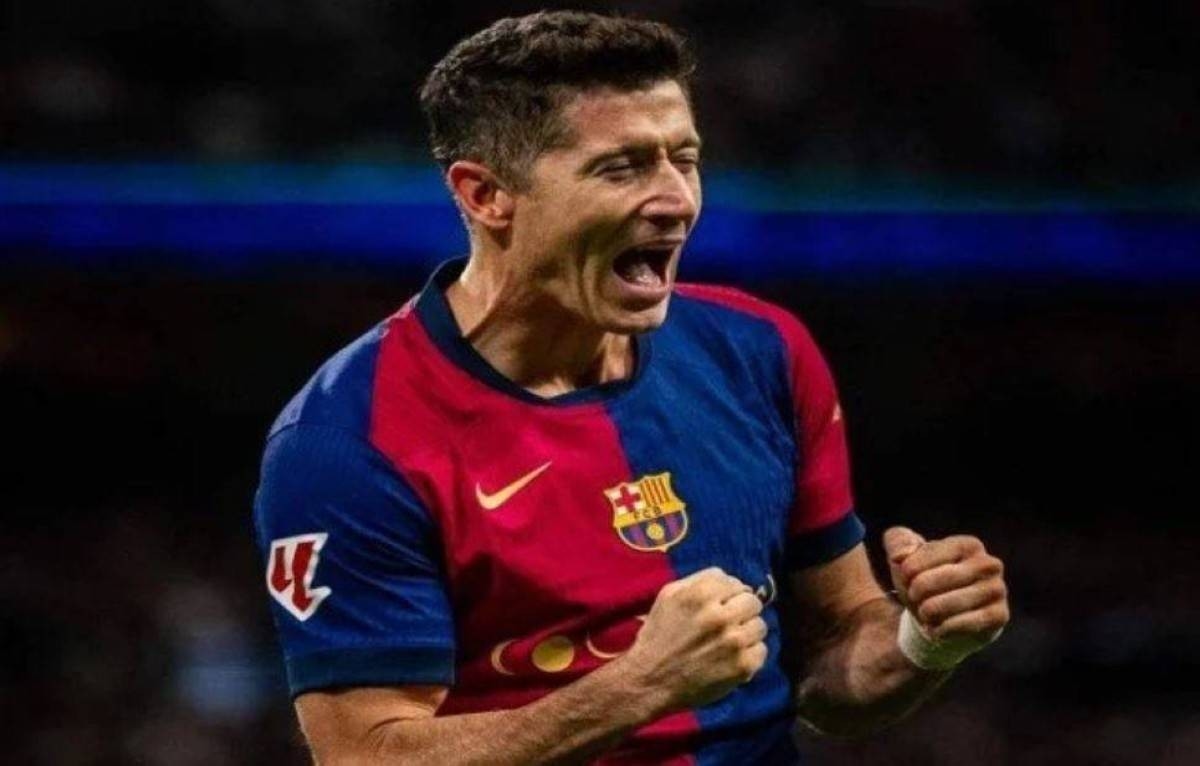 ليفاندوفسكي يرفض عرضا بــ 100 مليون يورو سنوياَ