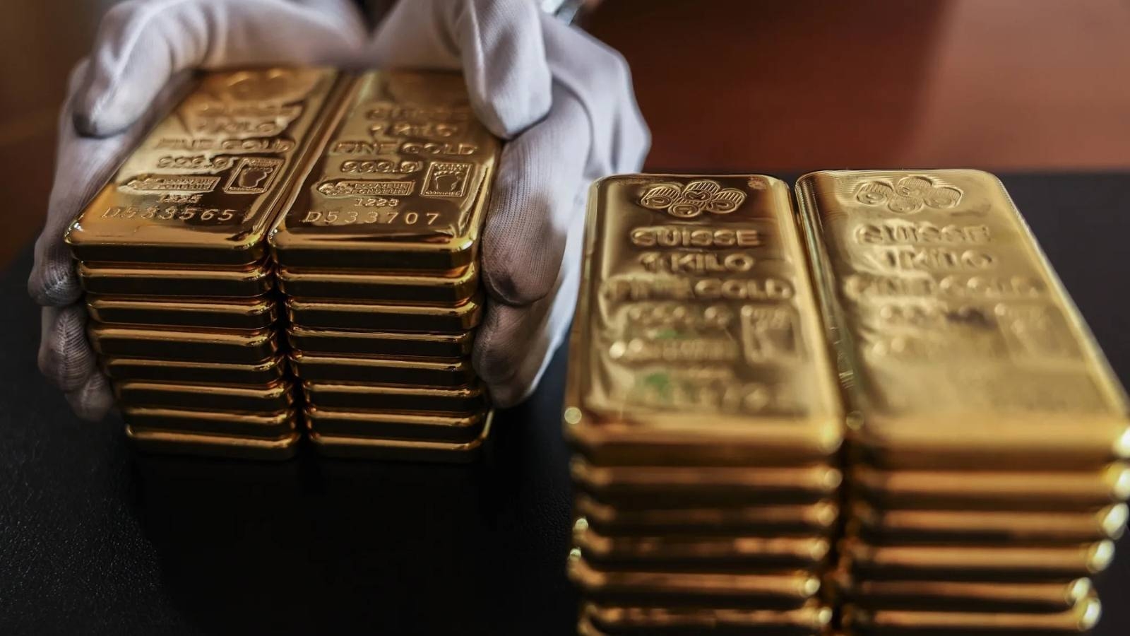 الذهب يتجاوز 2900 دولار نتيجة المخاوف من رسوم جمركية جديدة