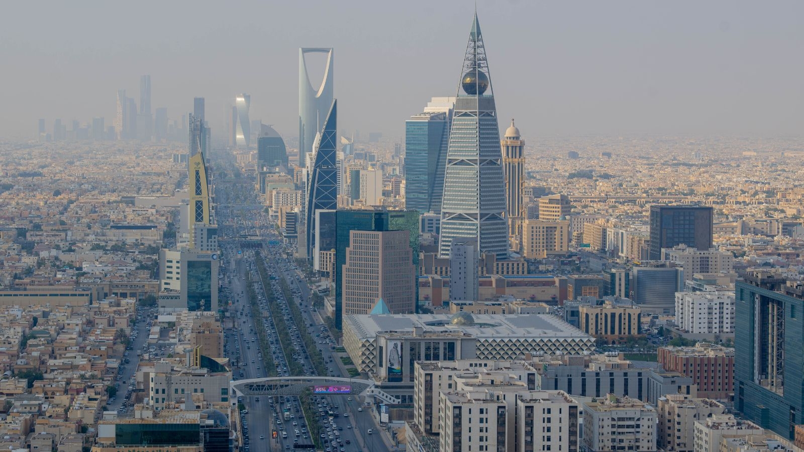 السعودية تكمل طرح سندات دولية مقومة باليورو بقيمة 2.25 مليار يورو