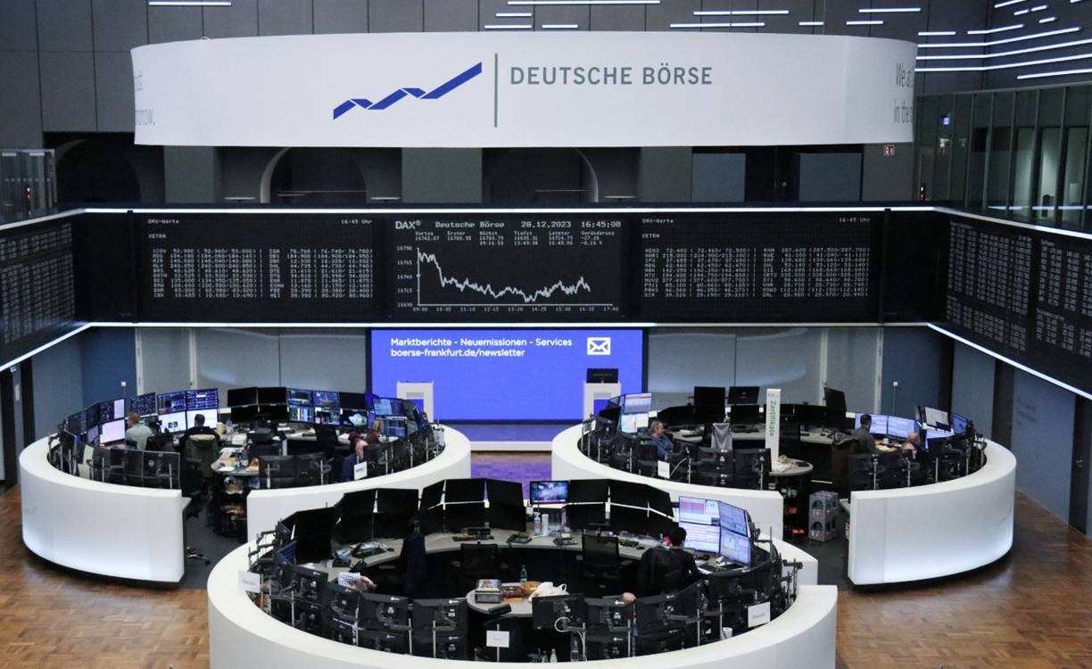 الأسهم الأوروبية تصعد قبيل قرارات الفائدة بدعم من قطاعي العقارات والطاقة