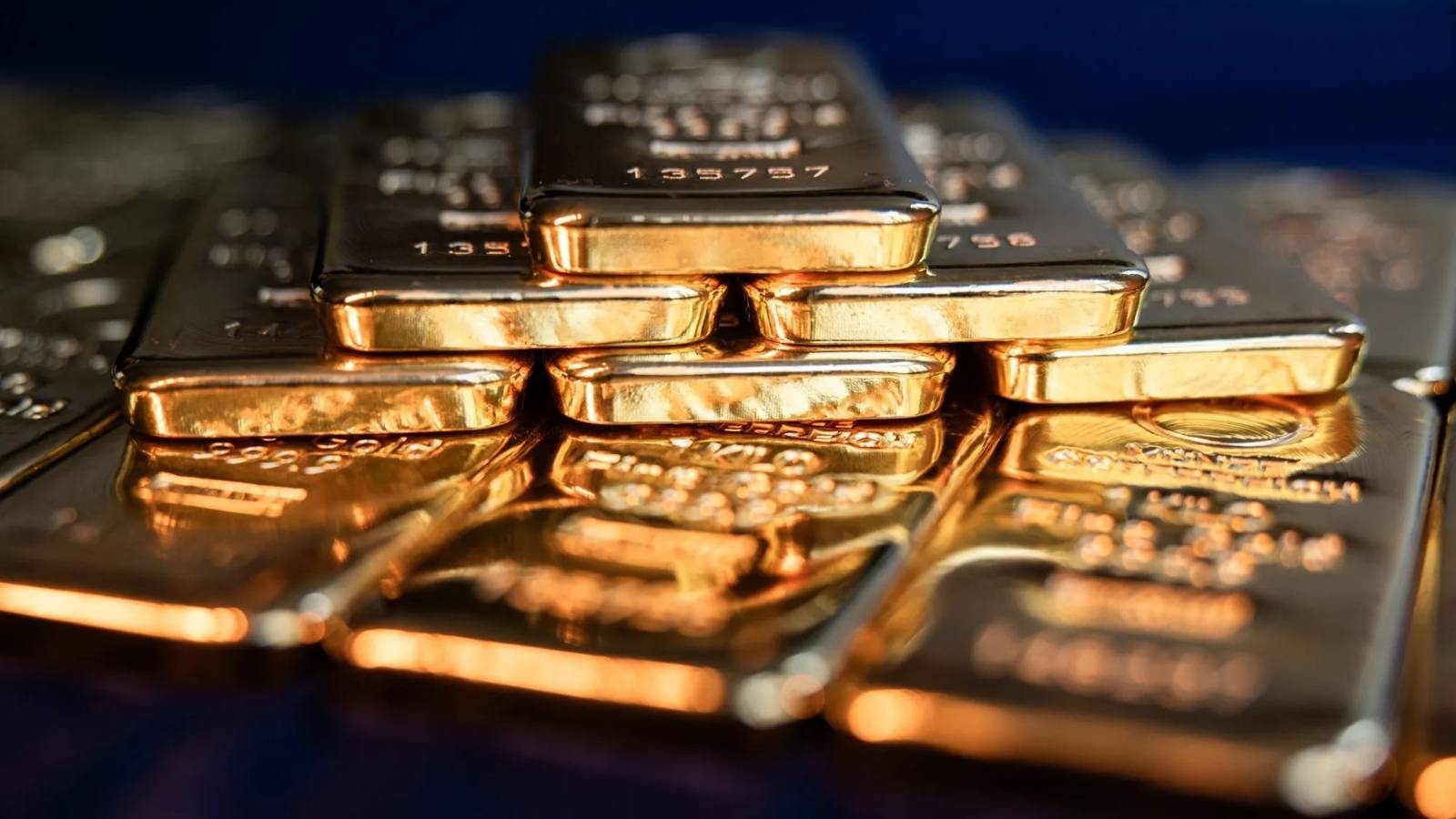 إعصار المعدن الأصفر.. لماذا الذهب ملاذ آمن وقت الحروب التجارية؟