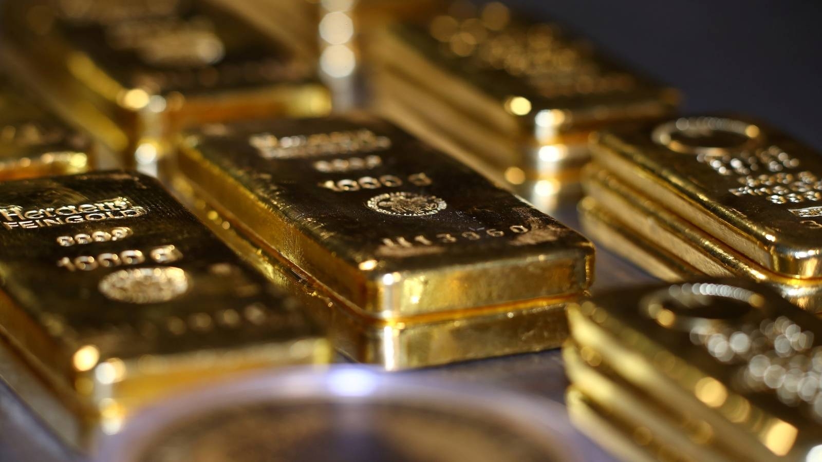 الذهب يرتفع وسط تزايد قلق المستثمرين إزاء الدين الأمريكي وضعف طلب السندات