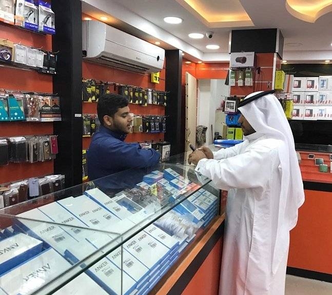 هاربون من "الضجيج الرقمي" يقفزون بواردات الهواتف التقليدية في السعودية 210%